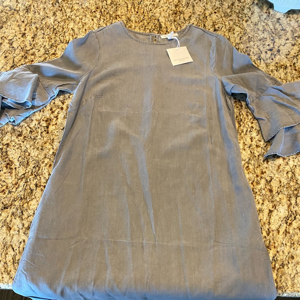 NWT Beach Lunch Lounge Delphina Ruffle 3/4 Bell Sleeve Dress Sz m grey